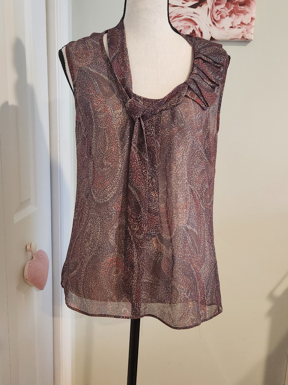 GAP Sheer Sleeveless Tie-Neck Camisole in Mauve Paisley